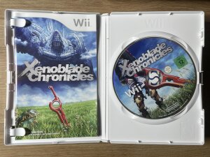 Nintendo Wii Xenoblade Chronicles Box Limited Edition mit Classic red Controller