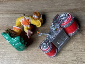 Skylanders Supercharged Combo Pack Turbo Charge Donkey Kong & Barrel Blaster