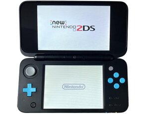 New Nintendo 2DS XL Schwarz + Türkis