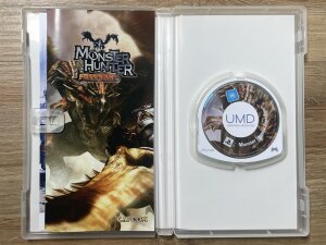 Sony PSP • Monster Hunter Freedom