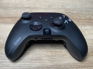 Scuf Instinct Pro Wireless Controller, Black