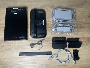 Nintendo Wii U Premium Pack schwarz, 32GB inkl. Mario Kart 8 (vorinstalliert)