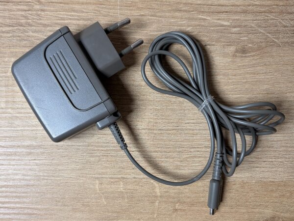 Original Nintendo DS Lite Stromkabel Netzteil Ladekabel Ladegerät