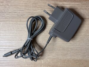 Original Nintendo DS Lite Stromkabel Netzteil Ladekabel Ladegerät